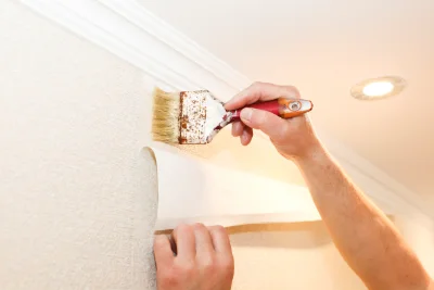 Pose de papier peint à Moisselles — revêtements muraux et toiles de verre